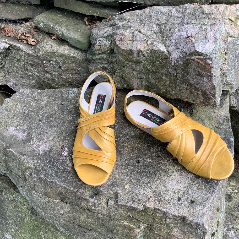 Everybody by BZ Moda Mustard Leather sz 40